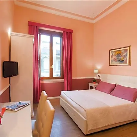 Joli Hotel