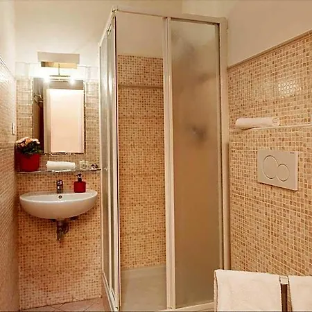 Joli Hotel 2*